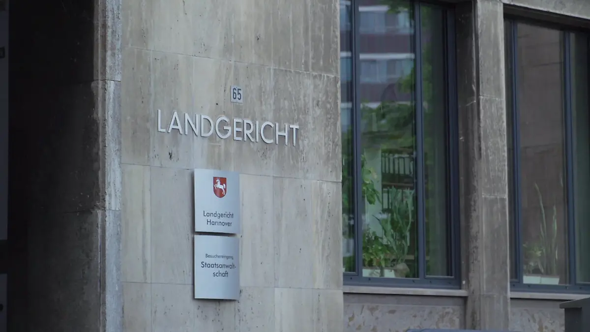 Die Staatsanwaltschaft will die Allgemeinheit vor Roland C. schützen.