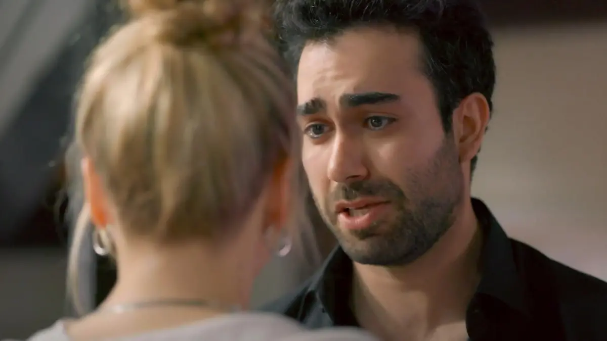 Baris fleht Cilly an, sich nicht von ihm zu trennen „Unter uns“-Folge vom 27.05.25 auf RTL+