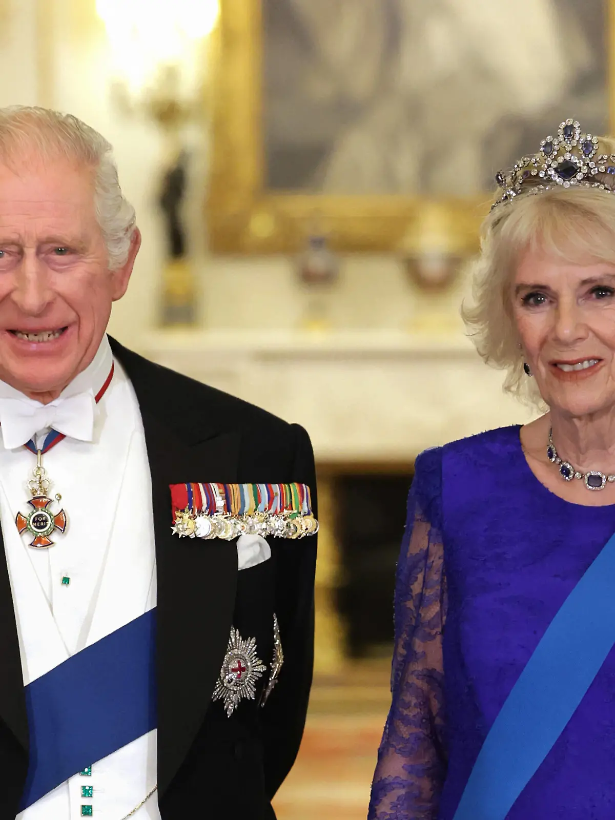  . 22/11/2022. London, United Kingdom. King Charles III and Camilla, Queen Consort , at a State Banquet for the President of South Africa during his State Visit to the UK at Buckingham Palace in London. PUBLICATIONxINxGERxSUIxAUTxHUNxONLY xPoolx/xi-Imagesx IIM-23951-0165