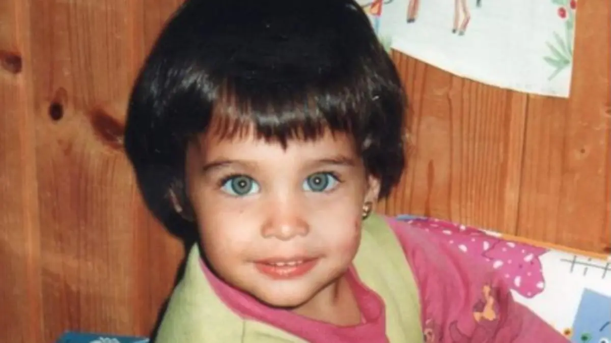 Diese süße Maus ist Moderatorin Amira Pocher.