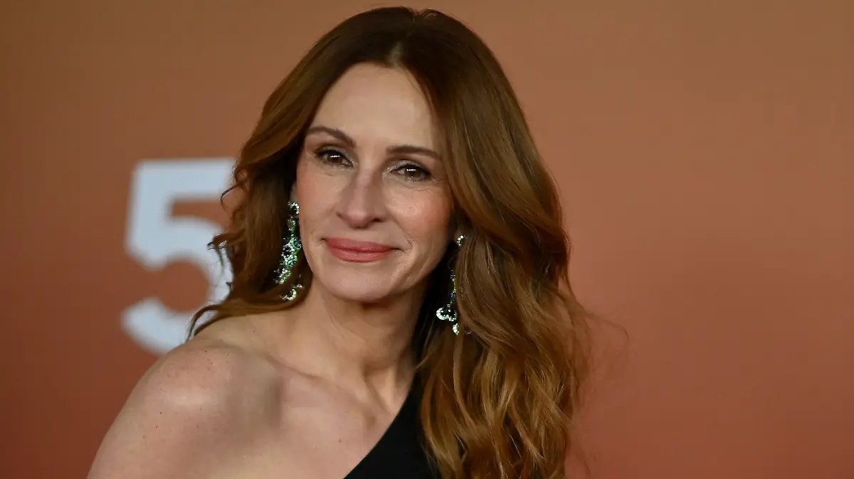 28/02/2025 50th Cesar Film Awards - Ceremony PARIS, FRANCE - FEBRUARY 28 Julia Roberts receives the Honorary Cesar Award during the 50th Cesar Film Awards at L’Olympia on February 28, 2025 in Paris, France.
