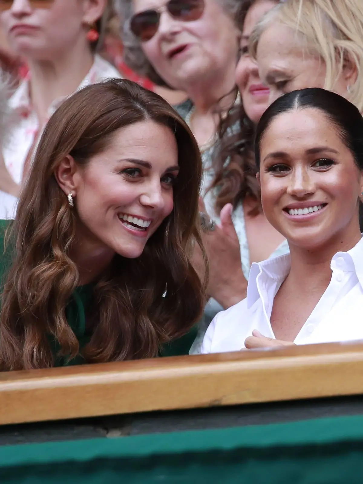 Kate Middleton (Duchess of Cambridge) and Meghan Markle (Duchess of Sussex) watch the Ladies Singles Final between Serena Williams and Simona Halep at The Wimbledon Championships tennis, Wimbledon, London on July 13, 2019 PUBLICATIONxNOTxINxUK  
