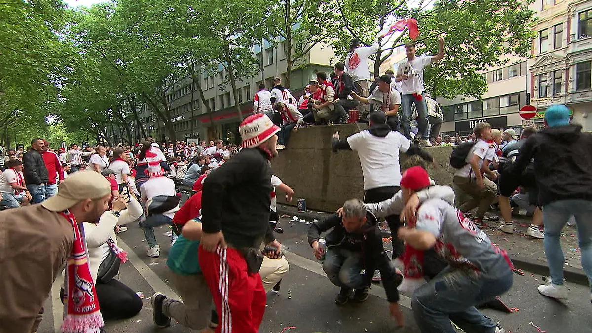 So feiert die Stadt ihren Zweitliga-Meister Ekstase in Köln
