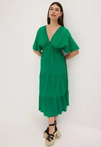 Midikleid mit Stufen