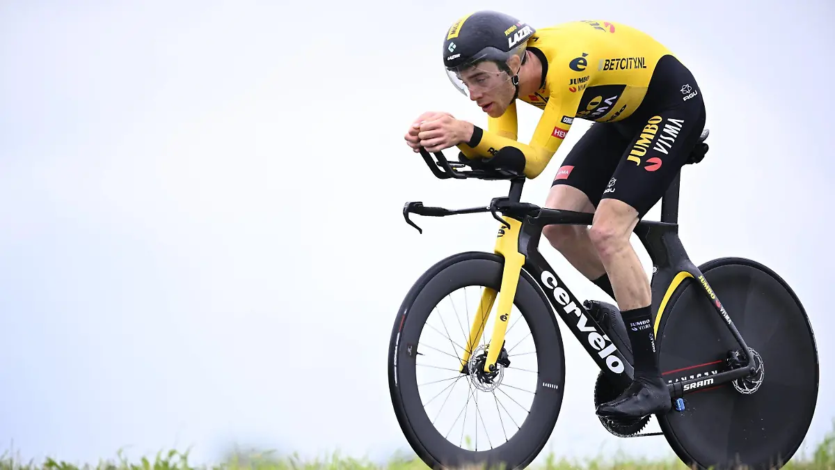 ARCHIV - 14.05.2023, Italien, Cesena: Radsport: UCI WorldTour - Giro d·Italia, Savignano sul Rubicone - Cesena (35,00 km), 9. Etappe (Einzelzeitfahren): Michel Heßmann aus Deutschland von Jumbo-Visma in Aktion. Der 22-Jährige ist wegen einer positiven Dopingprobe suspendiert. (zu dpa: «Deutscher Radprofi Heßmann nach positiver Dopingprobe suspendiert») Foto: Jasper Jacobs/Belga/dpa +++ dpa-Bildfunk +++