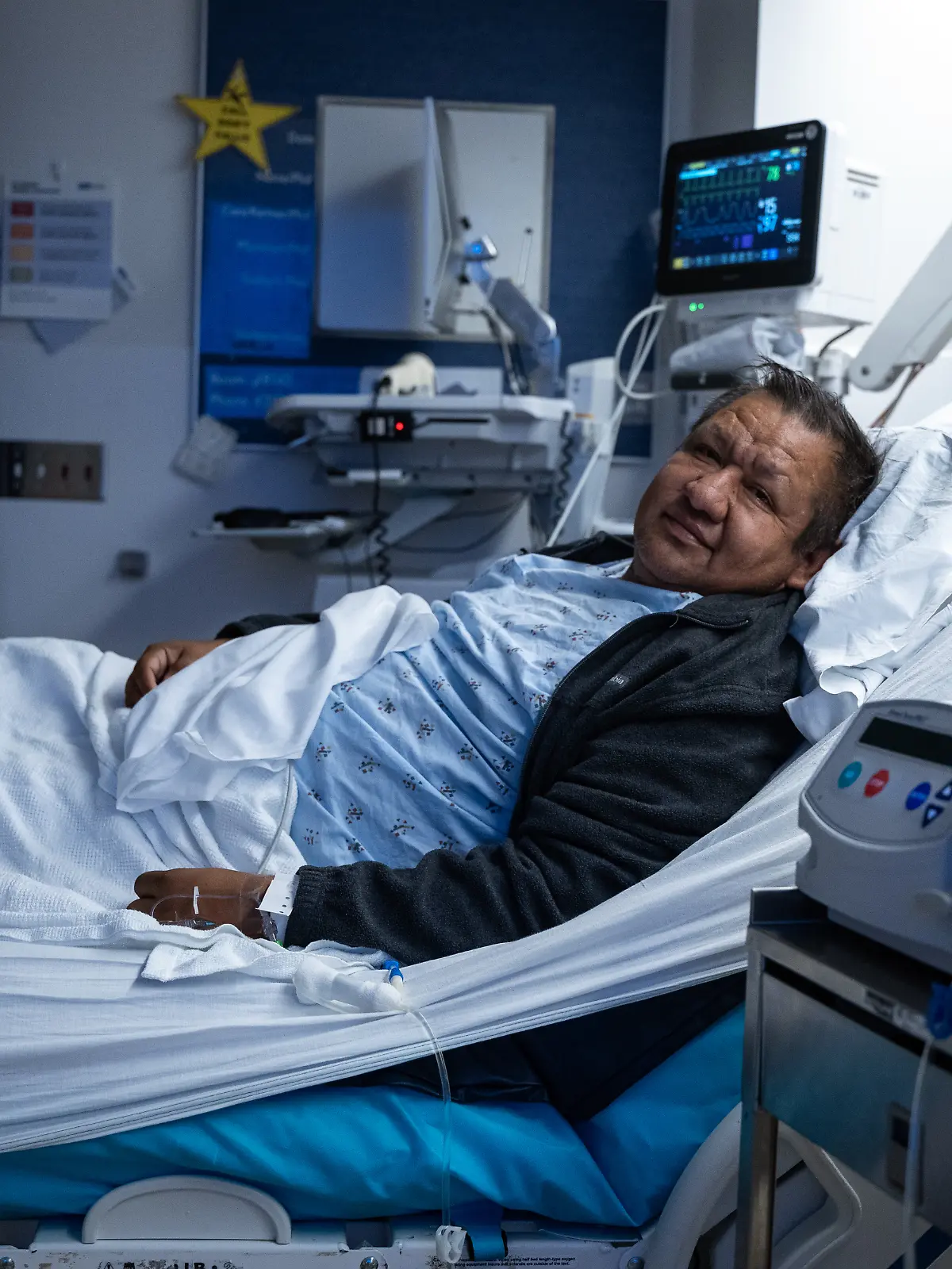 Patient Oscar Larrainzar litt an einer seltenen Krebsart und verlor nach der Behandlung fast die gesamte Funktion seiner Blase. 