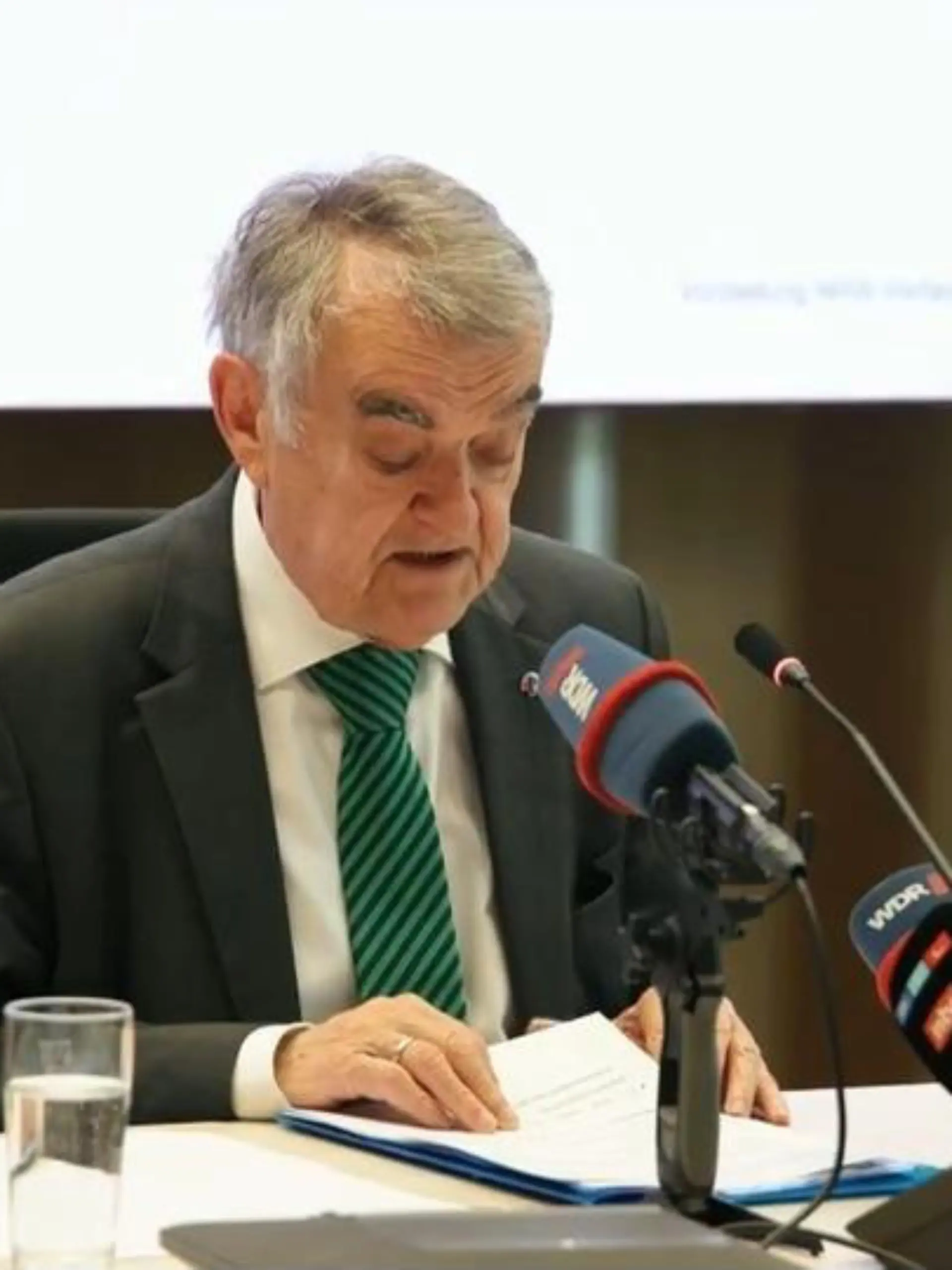 Bild zu: "NRW-Innenminister stellt neues Verfassungsschutzgesetz vor"
