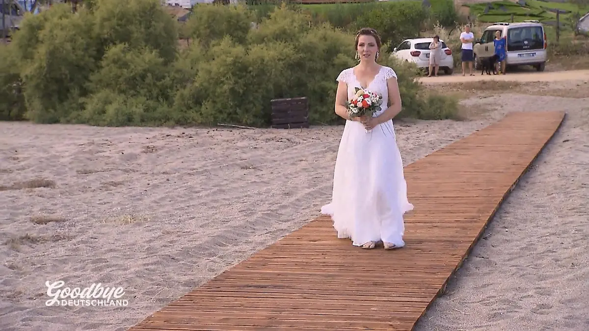 Gabi bangt um Susans Antwort vor dem Altar Susans Herz schlägt schneller