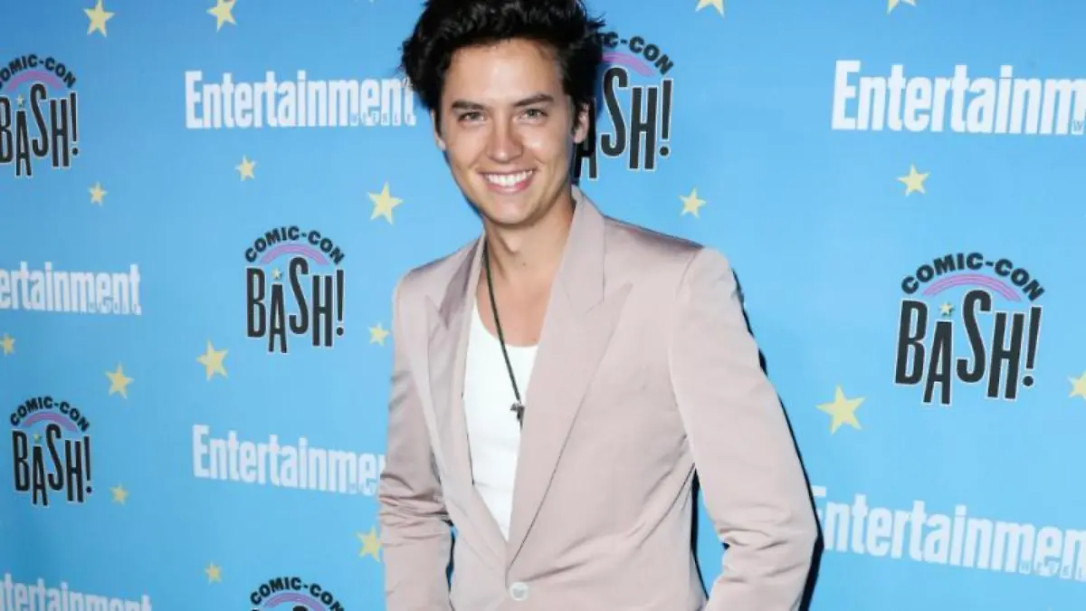 Cole Sprouse: Festgenommen bei 'friedlichem' Black Lives Matter-Protest