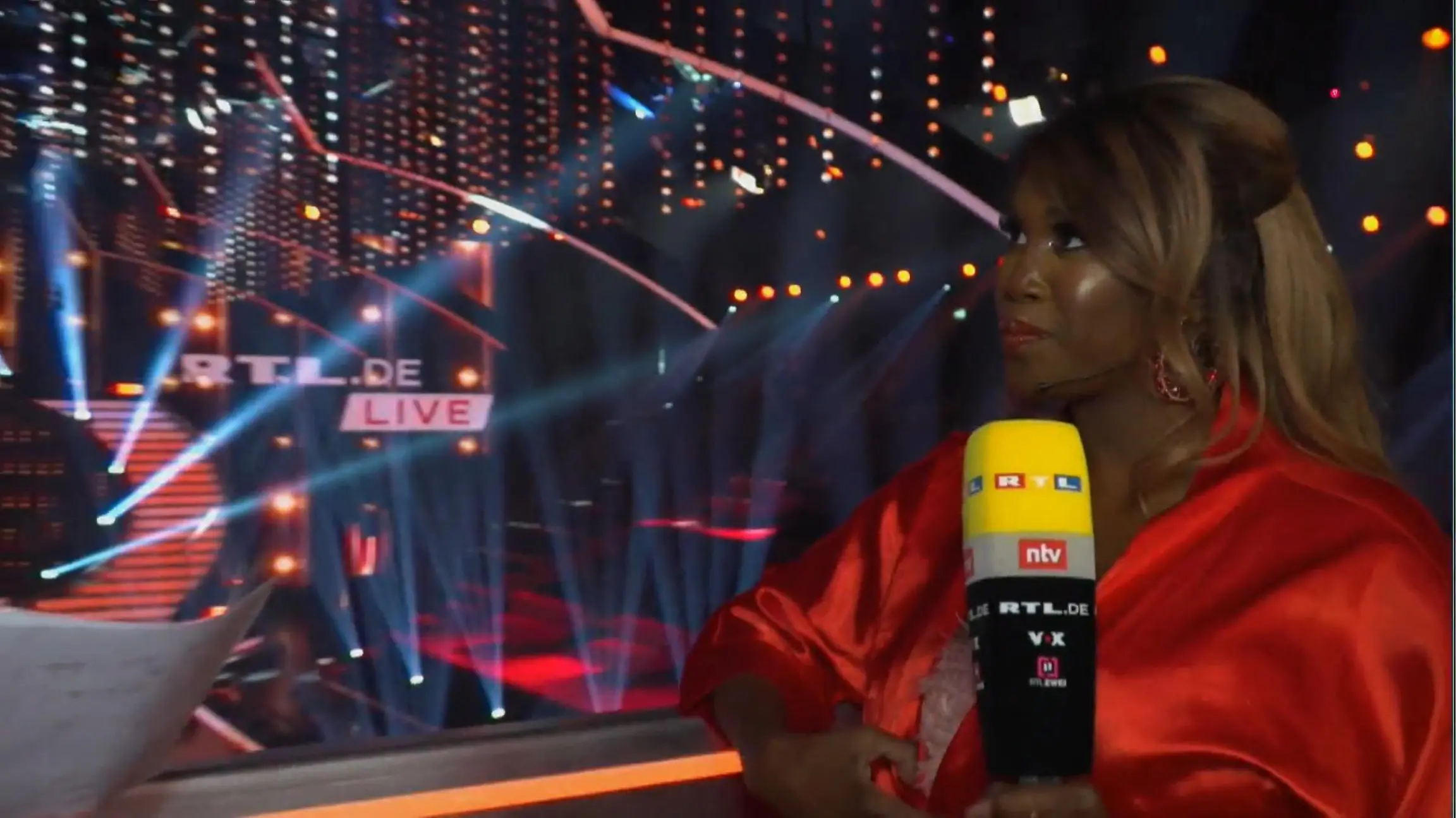 Motsi Mabuse über die Profitänzer Unterschied zwischen England und Deutschland?