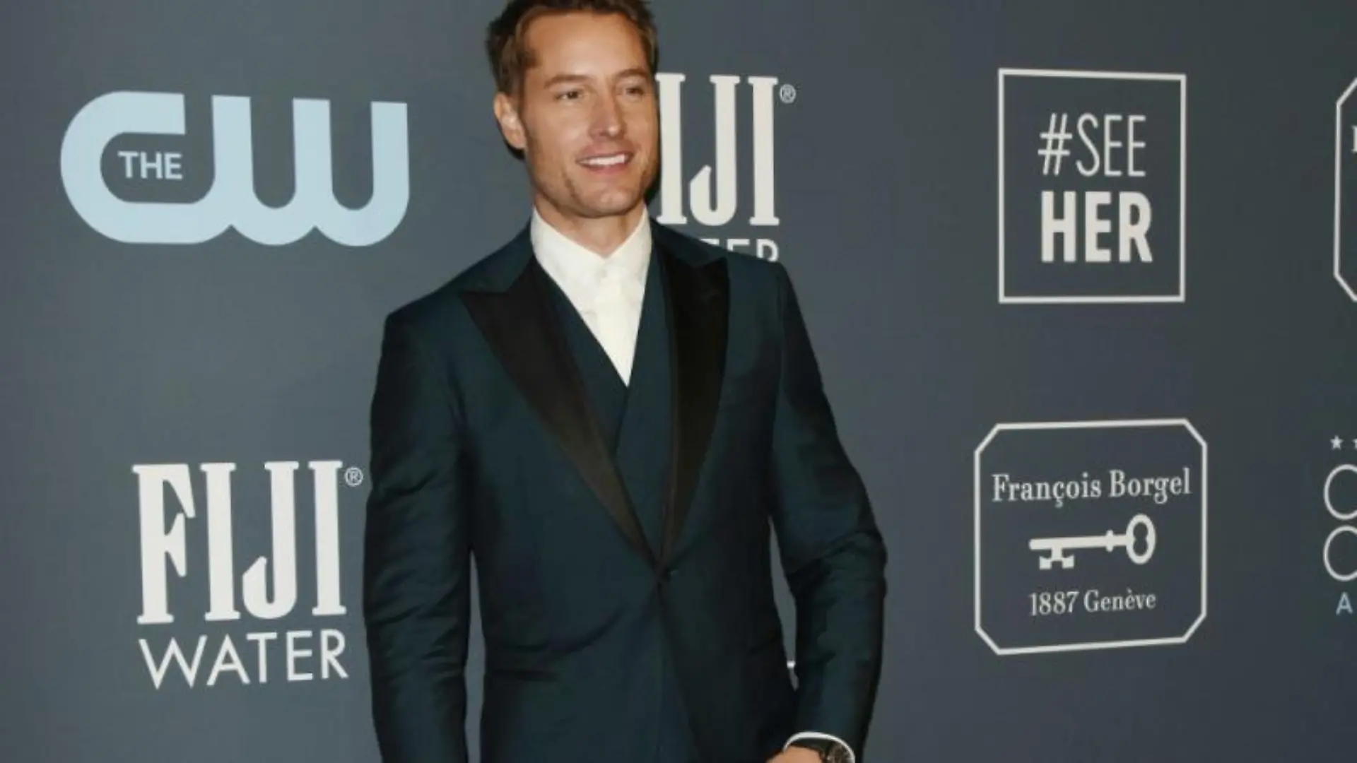 Justin Hartley turtelt mit Sofia Pernas
