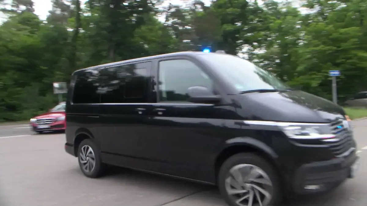 Hier wird ein Terror-Teenie dem Haftrichter in Karlsruhe vorgeführt.