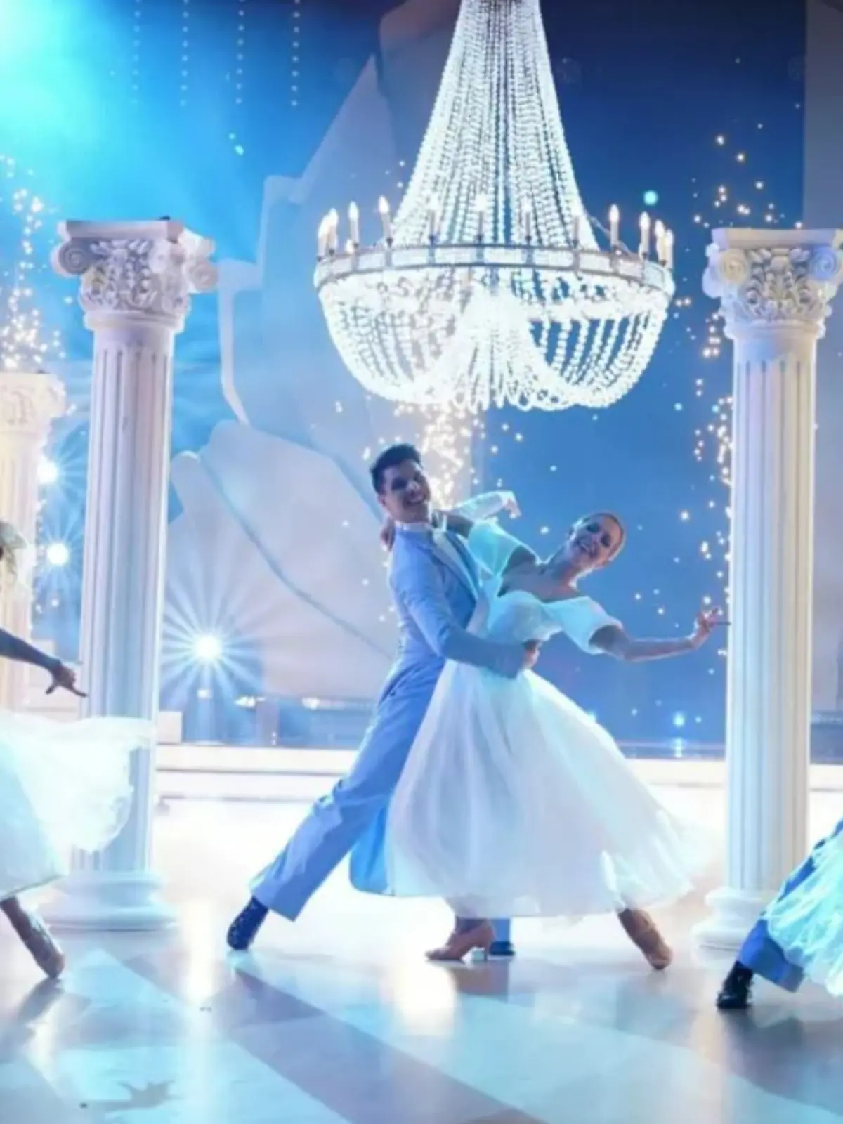 Jetzt dürfen die „Let’s Dance”-Profis ihr Können zeigen. 