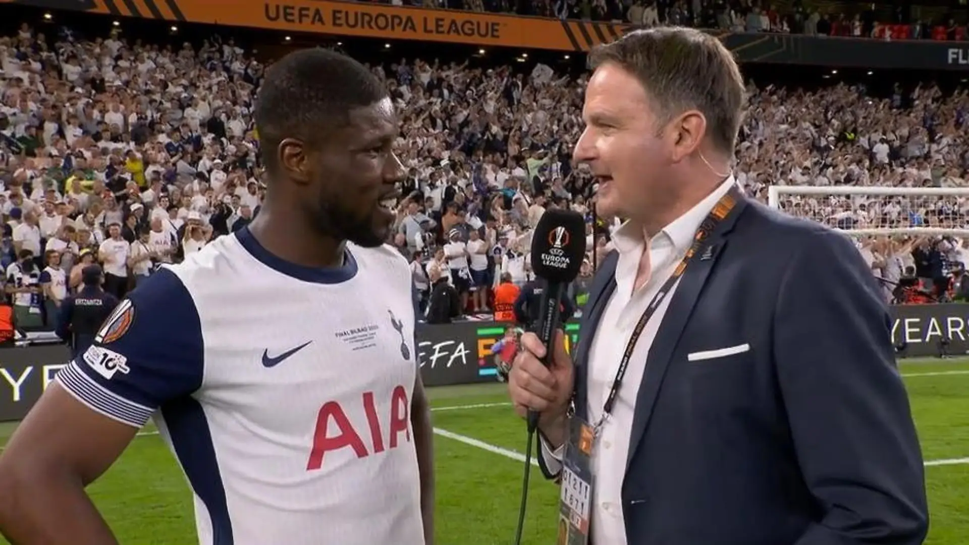 Bild von Kevin Danso über den Titel-Triumph