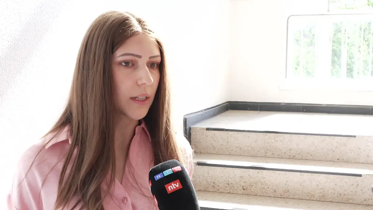 Juliana Sommer wohnt in dem betroffeneren Gebäude in Norderstedt.