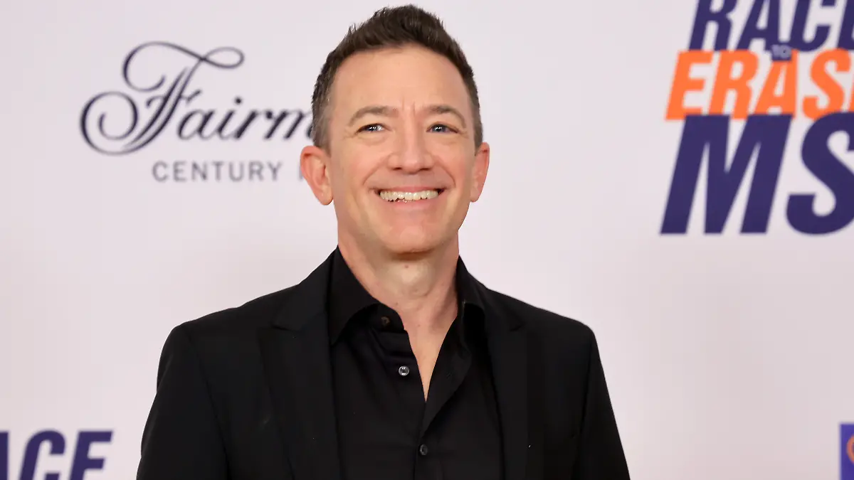 David Faustino