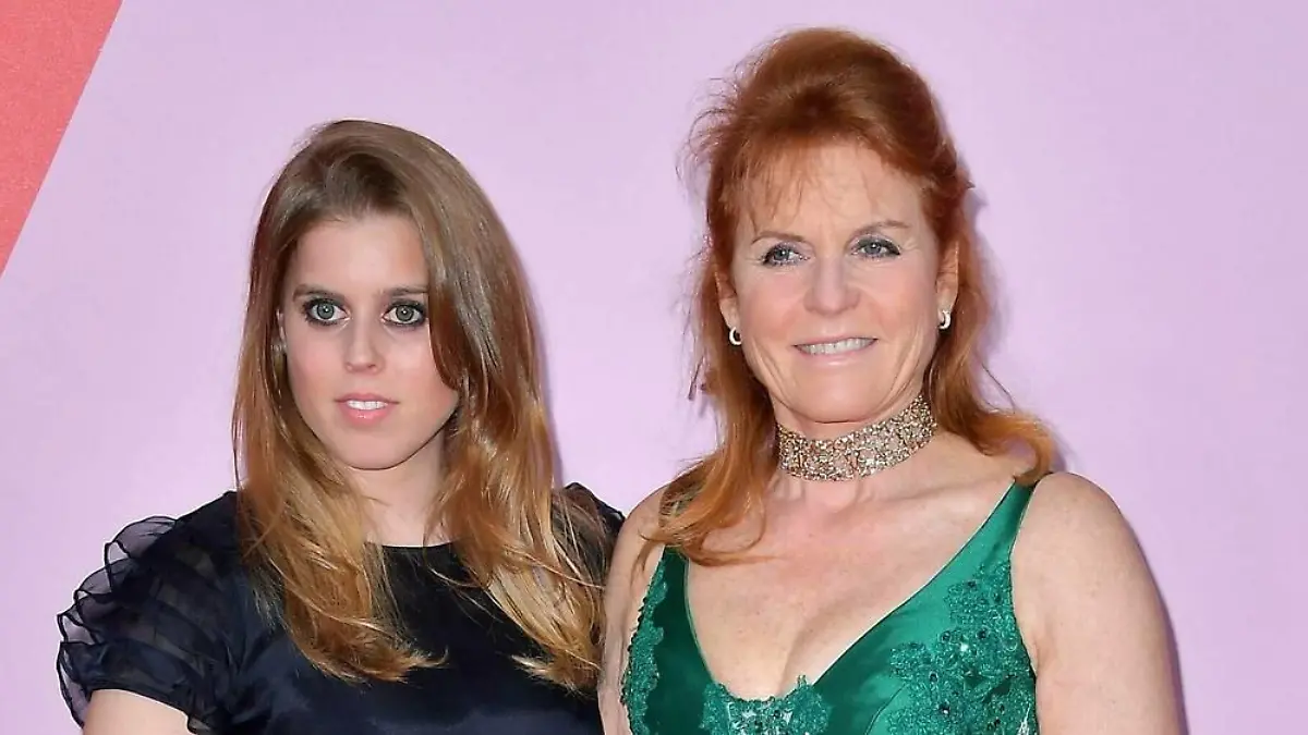 Prinzessin Beatrice: Mutter Fergie tröstet am geplatzten Hochzeitstag