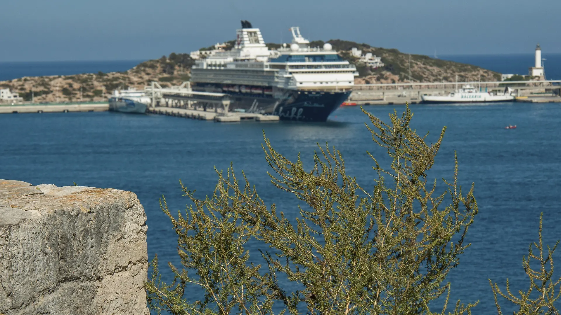 Kreuzfahrtschiff vor Ibiza (Symbolfoto)
