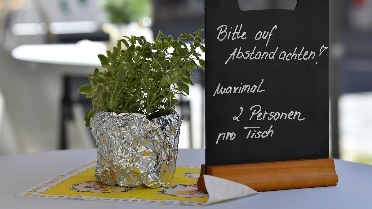 Welche Regeln gelten in wiedereröffneten Restaurants, Läden und Co.?