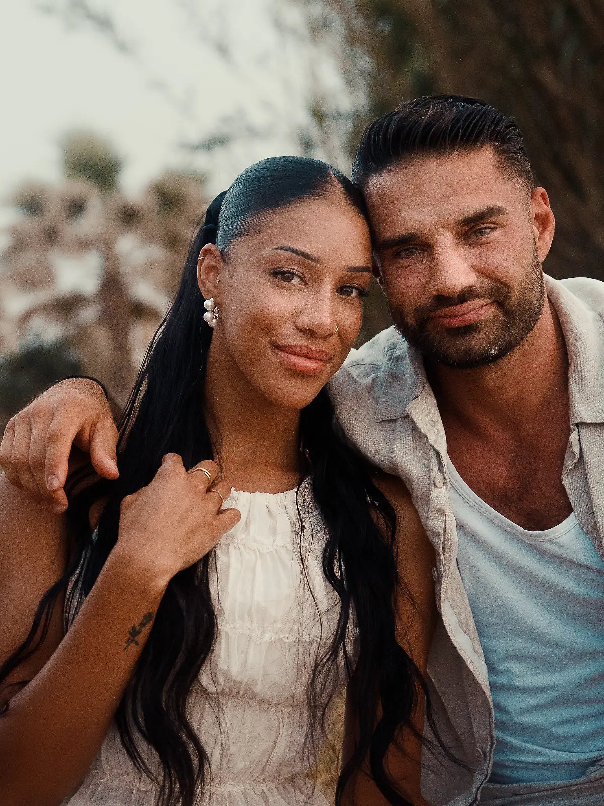 Aleks Petrovic und Vanessa Nwattu wollen ihre Treue testen und kehren an den Ort zurück, wo alles begann. 