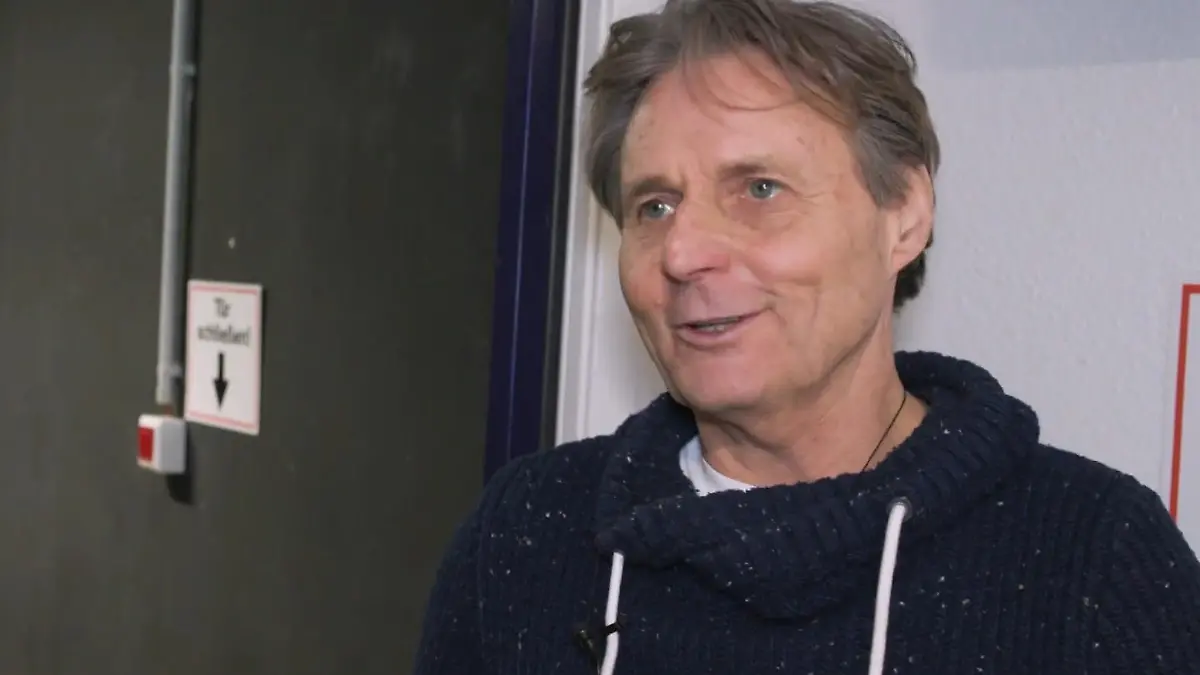 GZSZ-Schauspieler Wolfgang Bahro spielt Charlott Rechkes Serien-Papa Jo Gerner und ist mächtig stolz auf seinen Schützling