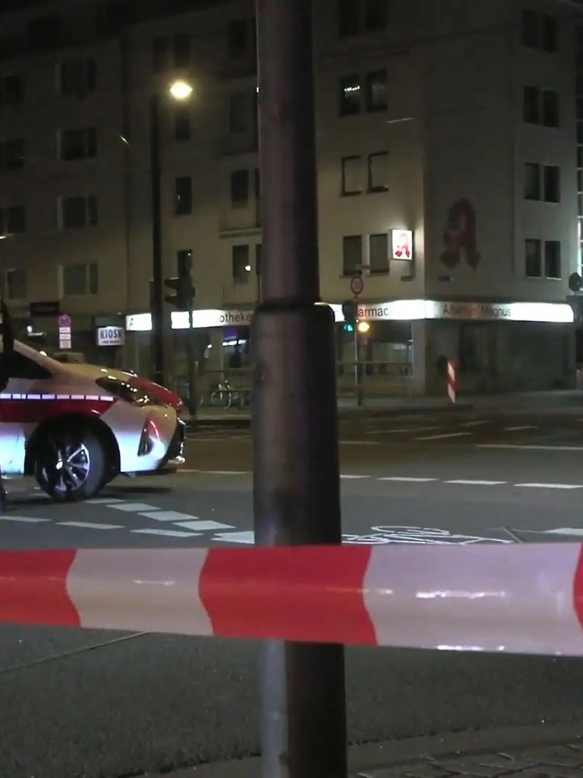 Bild zu: "Weltkriegsbombe in Köln entschärft – 5.200 Menschen mussten ihre Wohnungen verlassen "