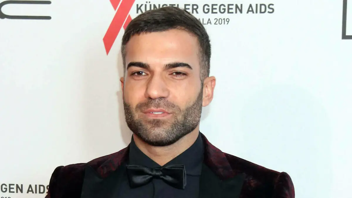 Rafi Rachek: Homophober Angriff endet mit Platzwunde und Gips