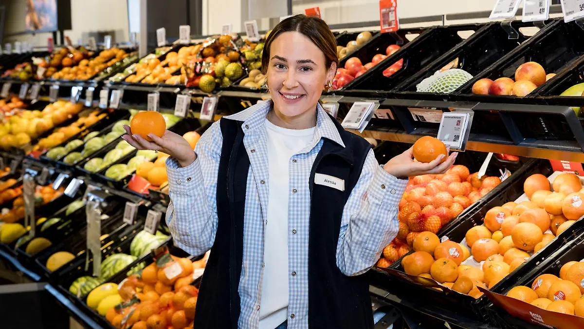 Alessia Herren ist startklar fürs Probearbeiten im Supermarkt