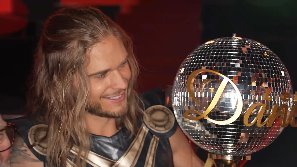 So sah "Let's Dance"-Gewinner Rúrik Gíslason früher aus Lange Mähne? Fehlanzeige!