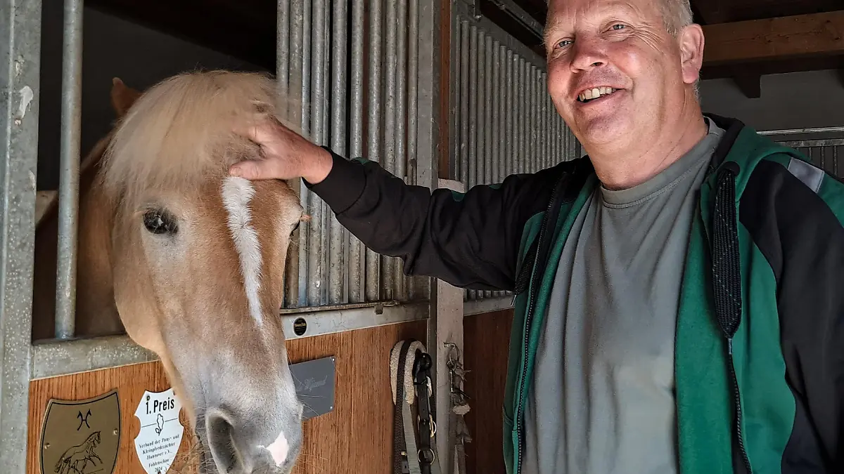 Geflügelhalter Jörg aus Niedersachsen.