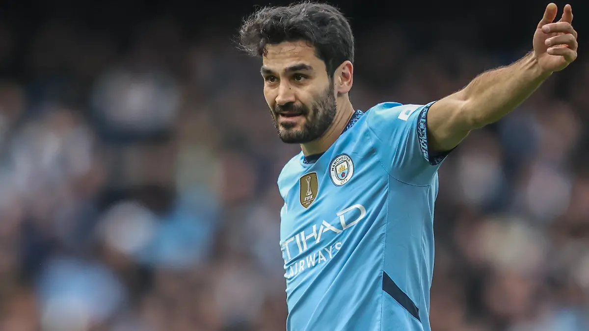 Ilkay Gündoğan, Fußballprofi in Diensten von Manchester City, gestikuliert