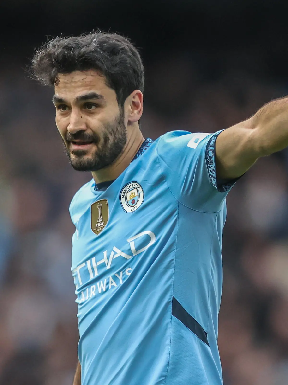 Ilkay Gündoğan, Fußballprofi in Diensten von Manchester City, gestikuliert