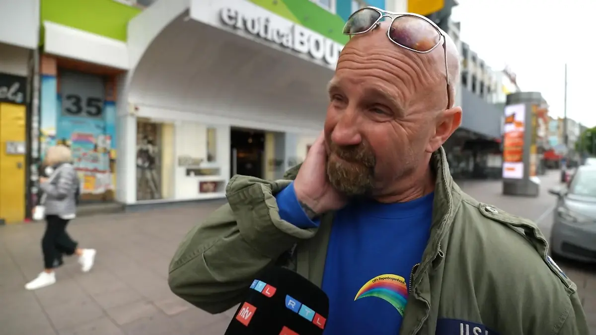 Regenbogenhaus auf St.Pauli brennt Dutzende Menschen flüchten