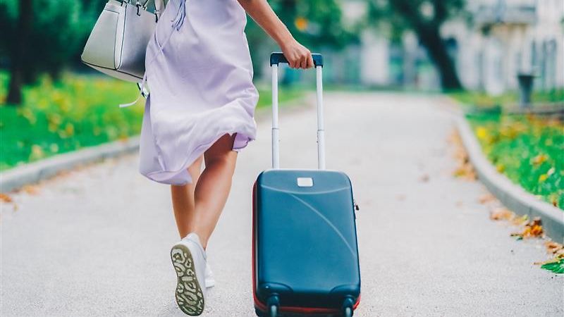 Immer-knitterfrei-Das-ist-das-perfekte-Koffer-Kleid