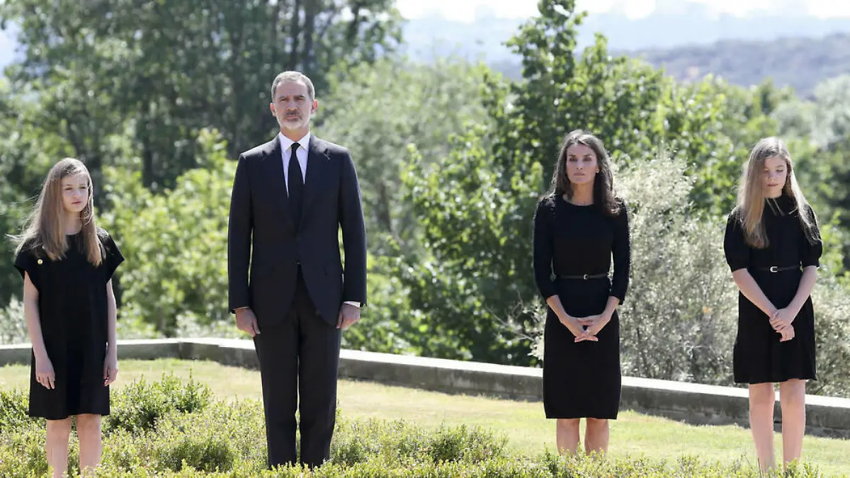 Schweigeminute: Spanische Königsfamilie trauert um Corona-Opfer