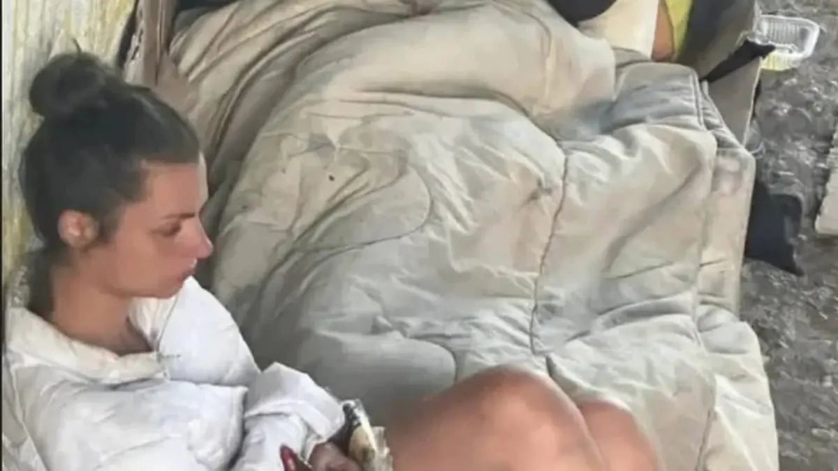 Nach dem Überfall landet Hannah unter einer Brücke