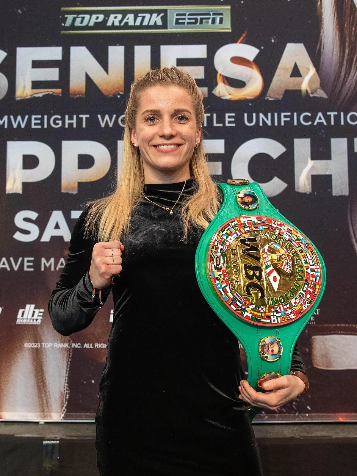 Tina Rupprecht Deutschland, Pressekonferenz Tina Rupprecht, Boxen, WM-Titel-Vereinigungskampf, Seniesa Estrada, WBC, WBA, Ring Magazine, 07.03.2023 Augsburg Bayern Deutschland *** Tina Rupprecht Germany , press conference Tina Rupprecht, boxing, world title unification fight, Seniesa Estrada, WBC, WBA, Ring Magazine, 07 03 2023 Augsburg Bayern Germany Copyright: xkolbert-press/ChristianxKolbertx