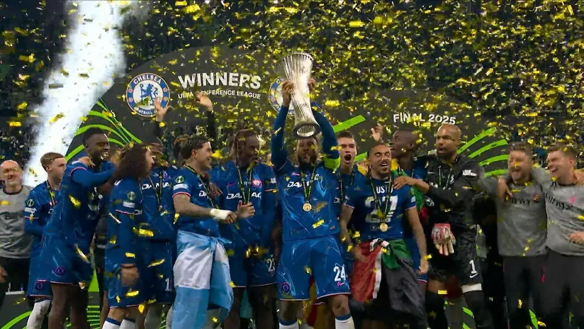 Die Blues krönen ihre magische Nacht mit dem Conference-League-Pokal Tränen, Triumph, pure Ekstase