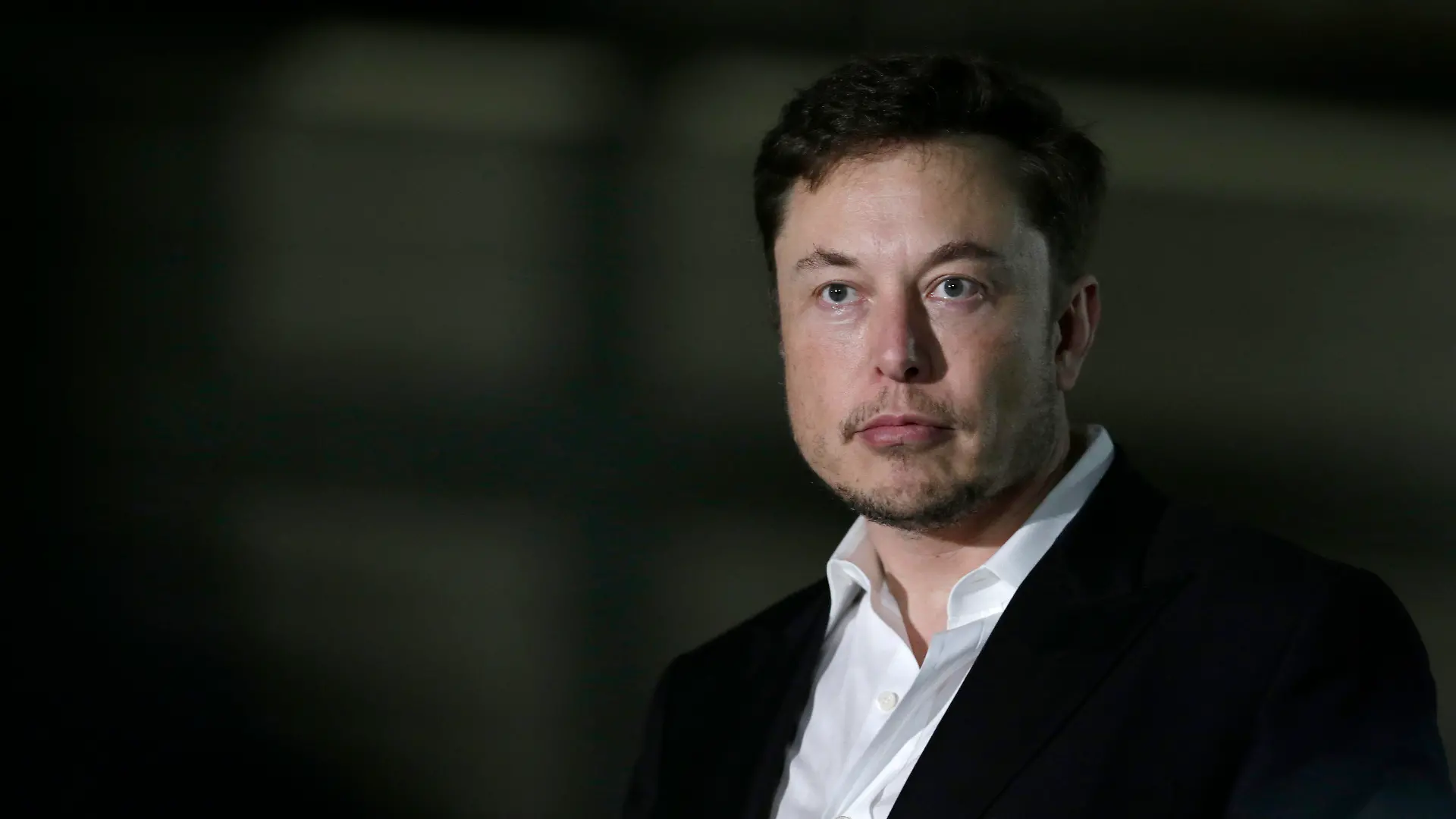ARCHIV - 24.06.2018, USA, Chicago: Tesla-Chef Elon Musk gibt eine Pressekonferenz. (zu dpa "Sohn von Tesla-Chef Elon Musk heißt jetzt ein bisschen anders") Foto: Kiichiro Sato/AP/dpa +++ dpa-Bildfunk +++