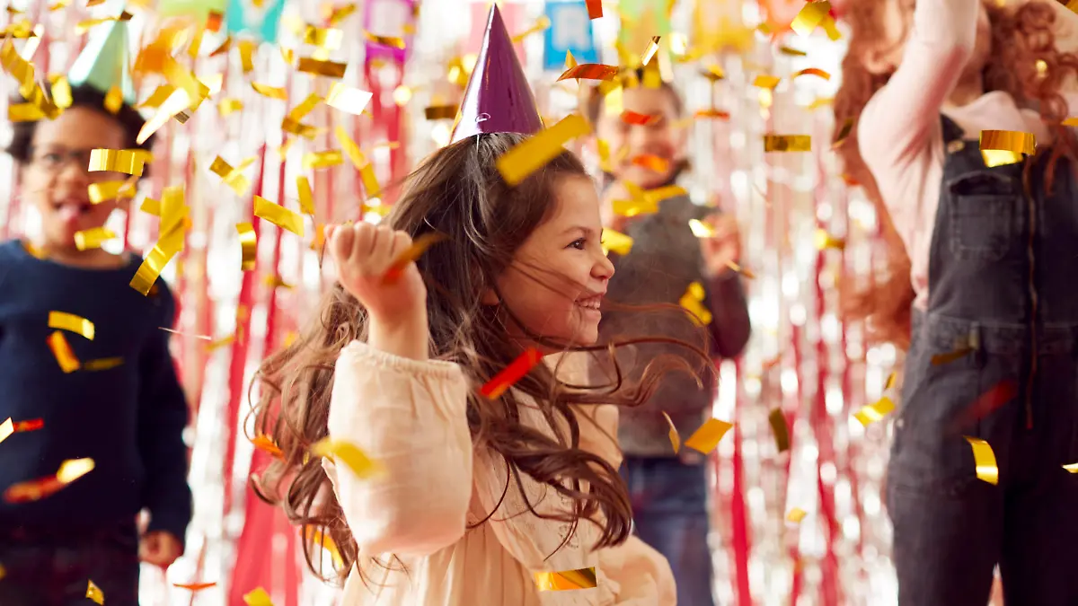 kindheit,kindergeburtstag,tanzen,geburtstagsfeier,kinderzeit,geburtstag,geburtstage,geburtstagsfeiern,geburtstagsfest,geburtstagsfeste,geburtstagsparties,geburtstagsparty,kindergeburtstage,kinderparties,kinderparty,tanz,tanzend *** childhood,children birthday,dancing,birthday party,childhoods,children,kid,kids,birthdays,birthday parties,parties,party mmq-11dk ,model released, Symbolfoto