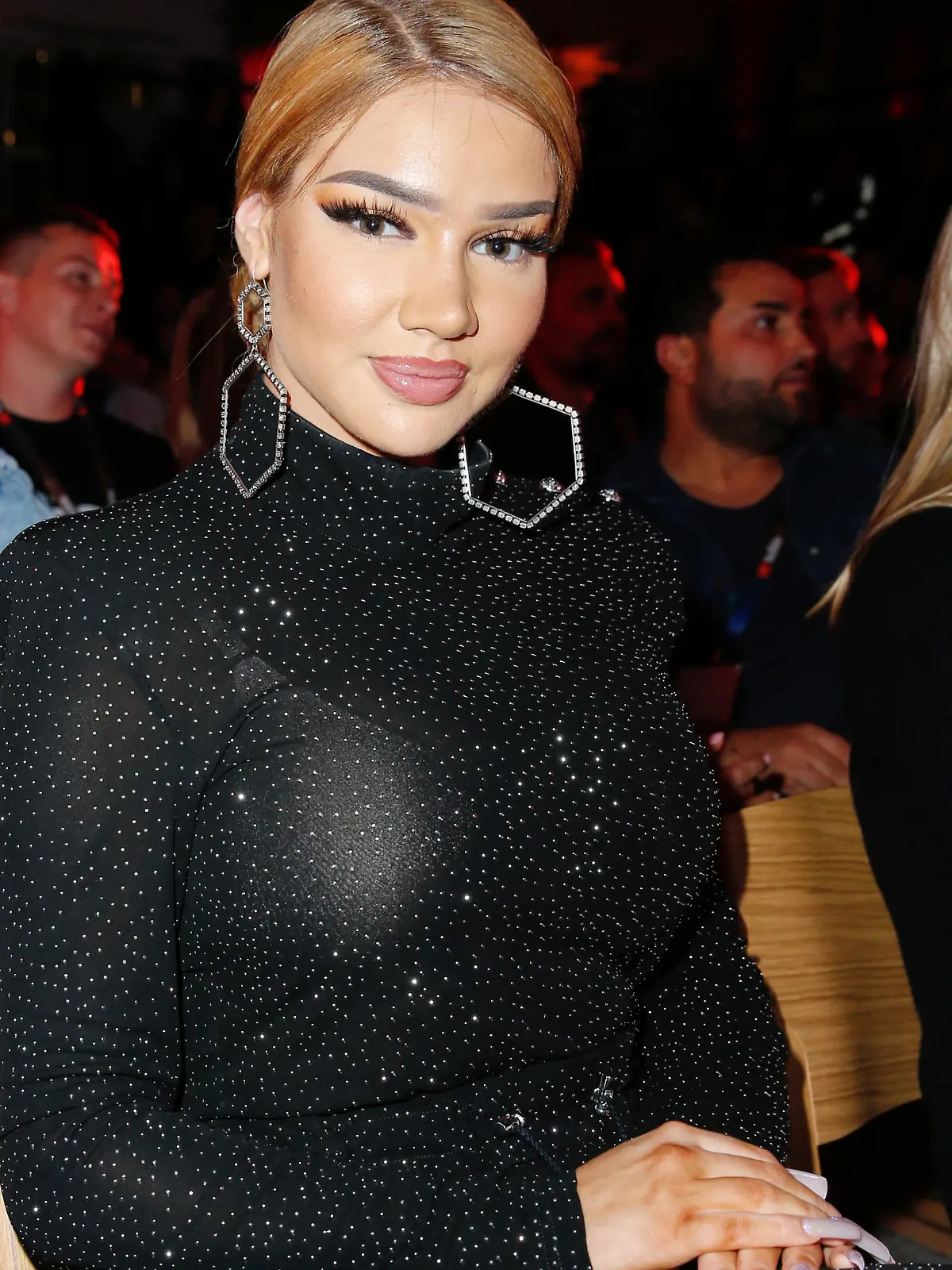 ARCHIV - 24.09.2019, Berlin: YouTuberin Shirin David nimmt an der Eröffnung des «YouTube Space» teil. Als erste Solo-Rapperin hat David mit ihrem Debütalbum «Supersize» an die Spitze der offiziellen deutschen Charts gesetzt. (zu dpa «Shirin David erobert mit Debütalbum die Charts») Foto: Gerald Matzka/zb/dpa +++ dpa-Bildfunk +++