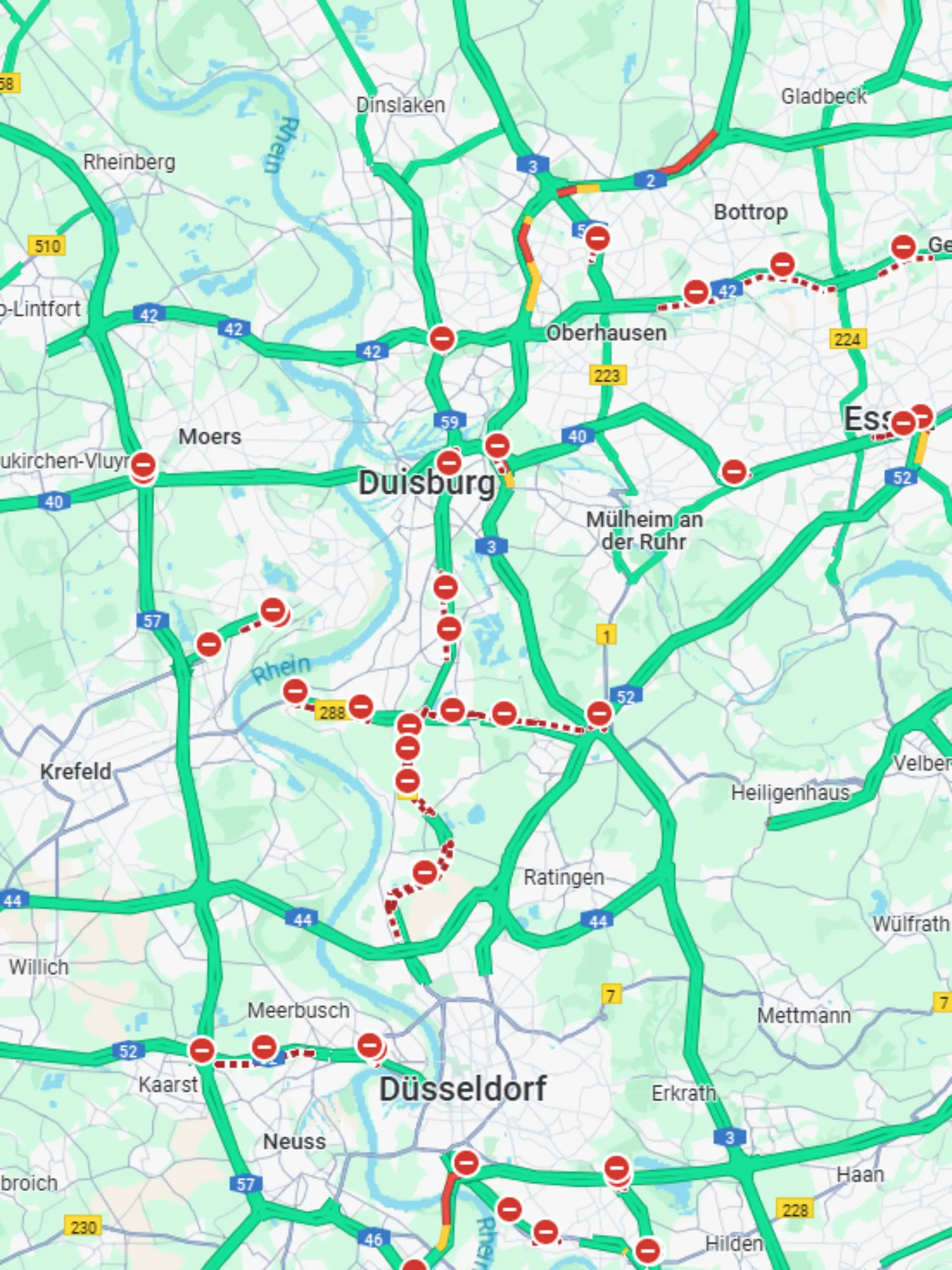 Auf Google Maps sind vermeintlich gesperrte Autobahnen zu erkennen.