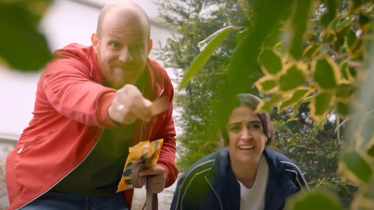Tobias  und Esma suchen einen Streuner Die „Unter uns“-Wochenvorschau (Teil 3)