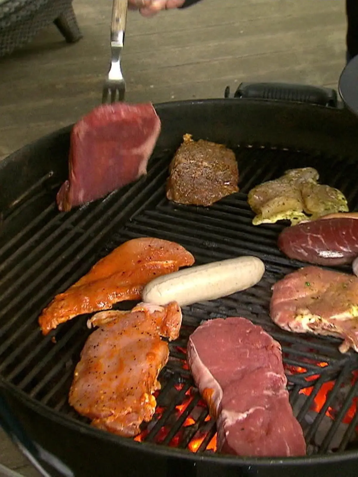 Bild zu: "Vorsicht vor dem Marinade-Trick! So findet ihr heraus, welches günstige Grillfleisch überzeugt"