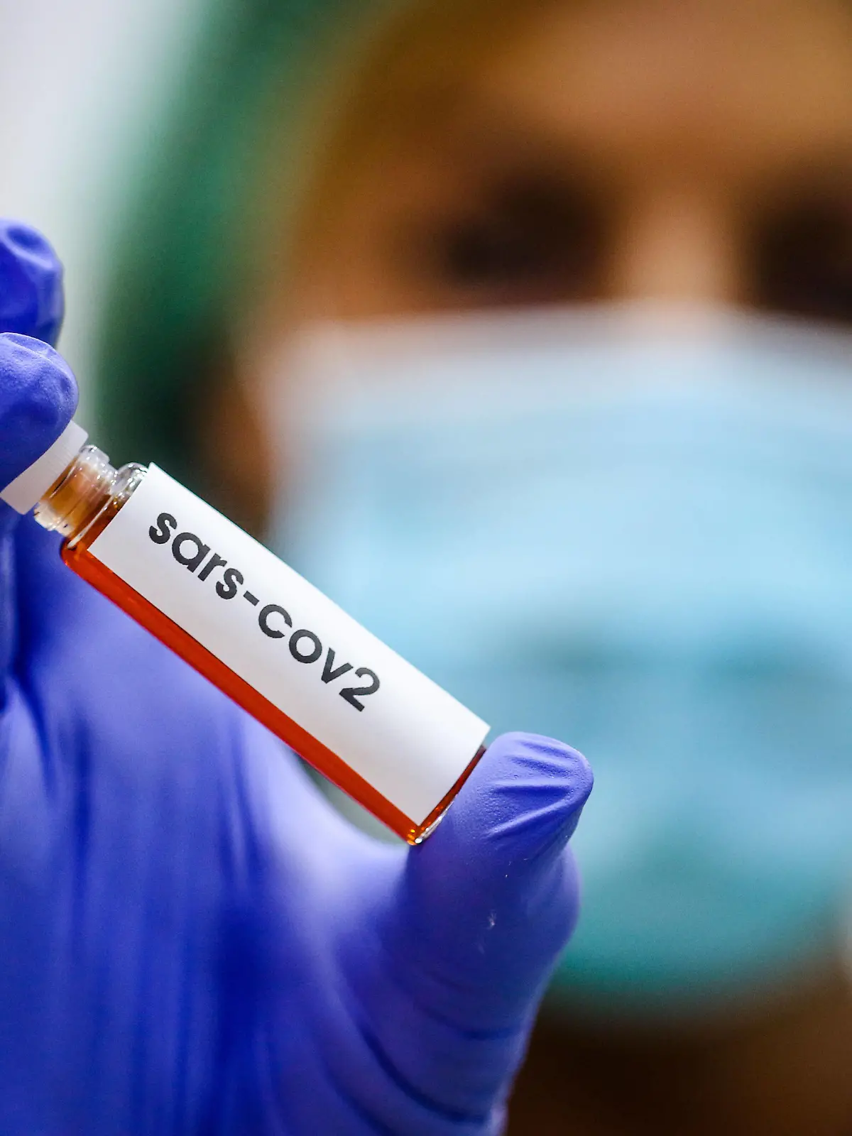  News Bilder des Tages May 13, 2020: May 13, 2020 Malaga Laboratory in Malaga performs analysis of Covip 19 blood samples originally called SARS-Cov-2 during the coronavirus health crisis - ZUMAc161 20200513zapc161001 Copyright: xLorenzoxCarnerox