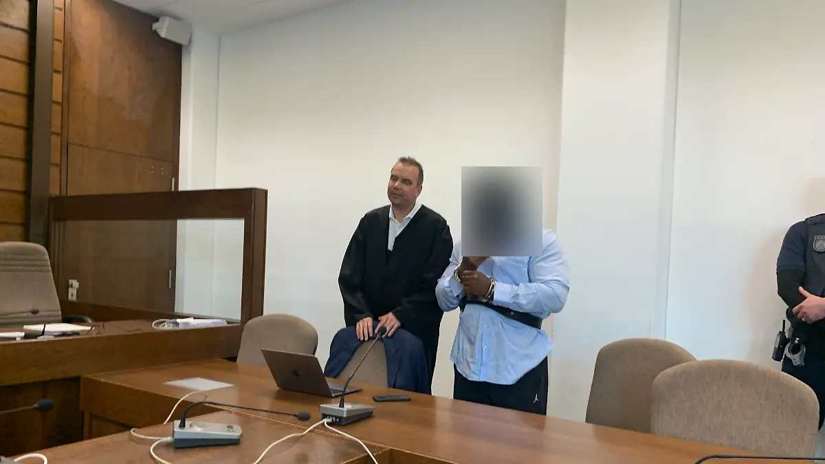 Unter Drogen hat Mbanbe M. einer Polizistin das Ohr abgebissen