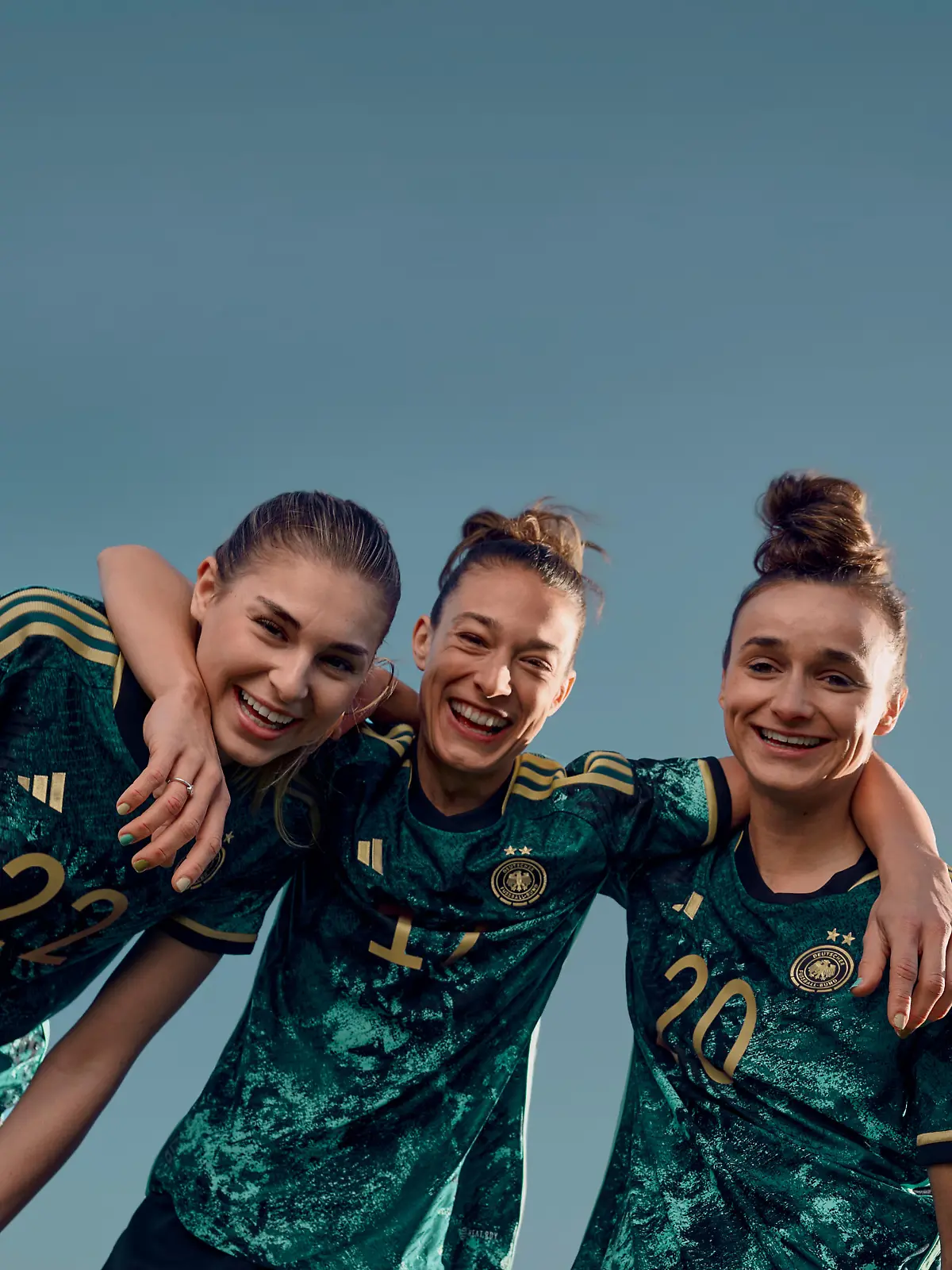 Der DFB präsentiert das neue Auswärtstrikot für die kommende Frauen-WM.