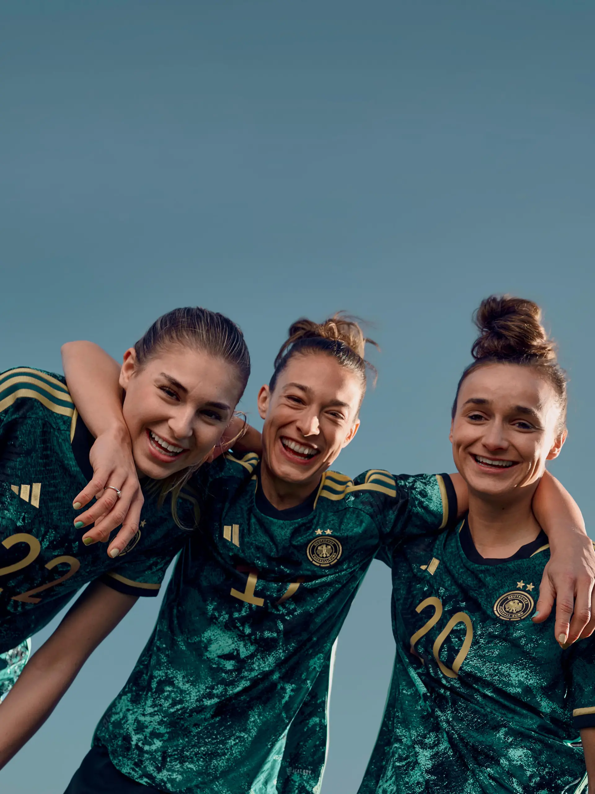 Der DFB präsentiert das neue Auswärtstrikot für die kommende Frauen-WM.