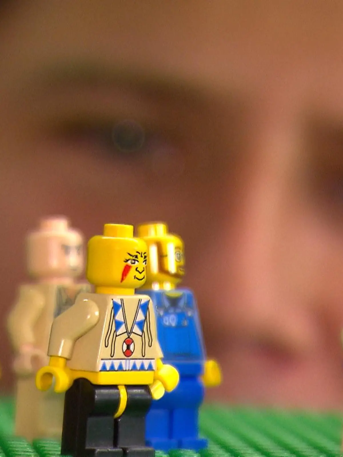 Sebastian Grothe verdient sein Geld mit Lego-Ersatzteilen