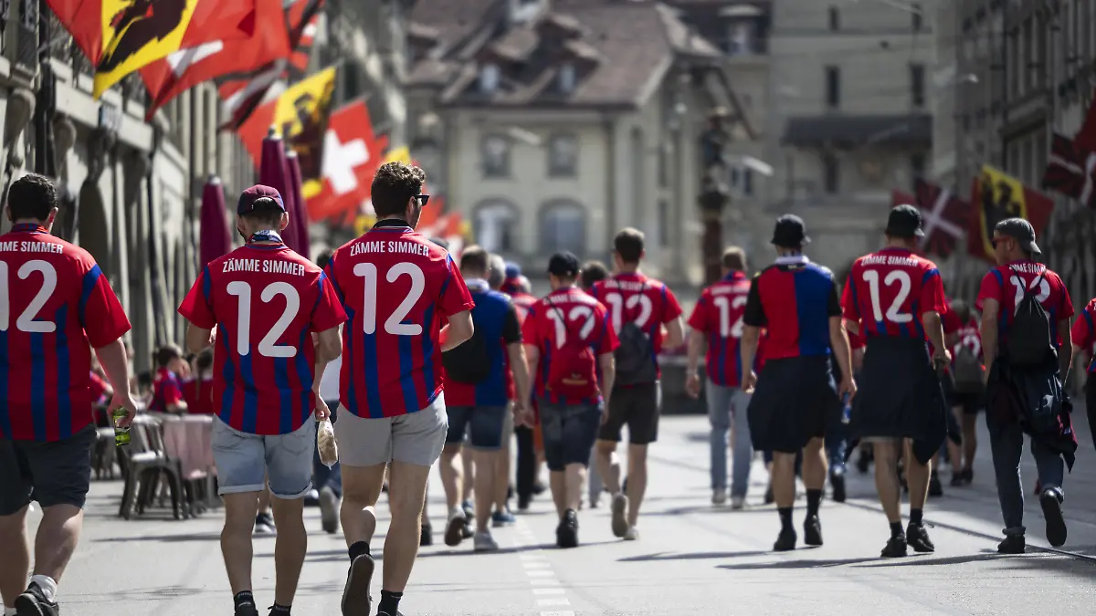 Nach dem Pokalgewinn wollten die Basel-Fans eigentlich ihren Verein feiern, doch aufgrund eines tragischen Vorfalls wurde die Party abgesagt.